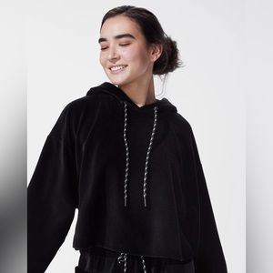 NWT Michi Hygge Ribbed Cropped Hoodie Oversized in Black Inactivewear Athletic M